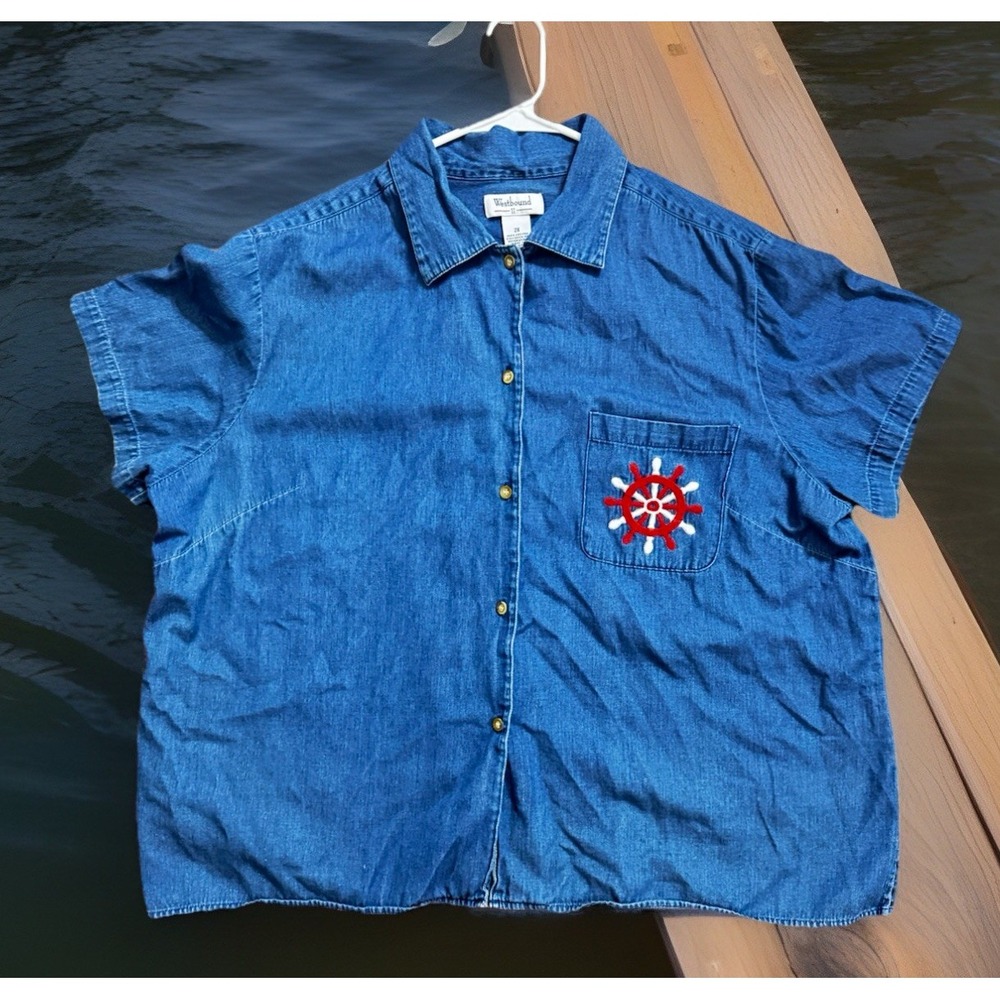 Westbound Women's 2X‎ Blue Embroidered Compass Short Sleeve Button Front Top